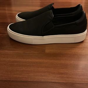 Ugg Casual Women’s Sneakers - Black
